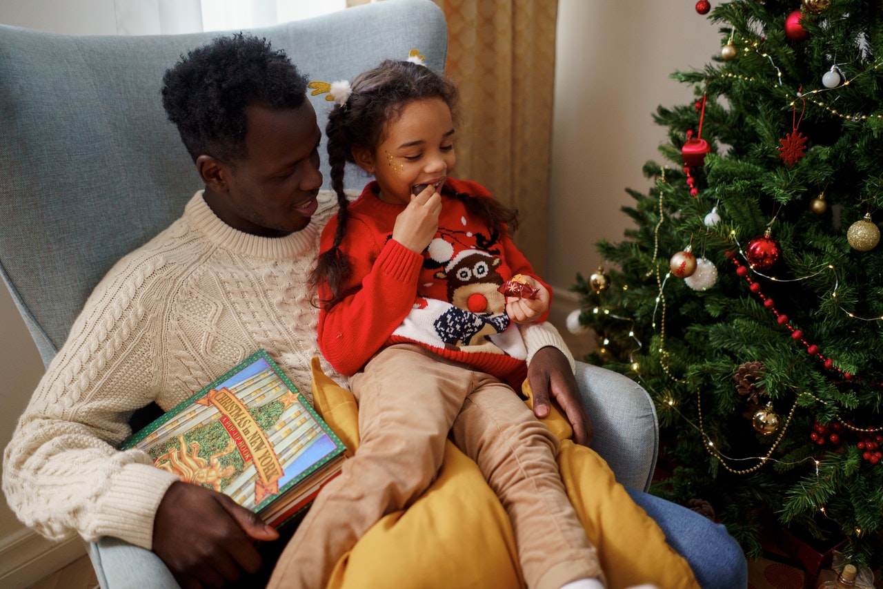 5 Christmas Reading Tips to Inspire your Little One’s Love of Books